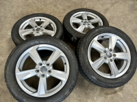 17 inch originele velgen + zomerbanden Audi Q2 81A601025B set 2