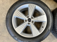 19 inch originele velgen + winterbanden Audi Q4 e-tron 89A601025B