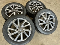 16 inch originele velgen + winterbanden Toyota Yaris PW457-0D004 set 1