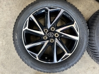 16 inch originele velgen + winterbanden Toyota Yaris PW457-0D004 set 2