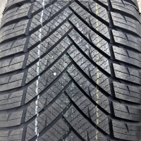 17 inch originele velgen + all season banden Mercedes Vito / Viano  A2054010800 set 4