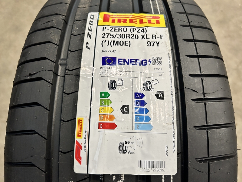 275 30 20 Pirelli P zero PZ4 MOE * XL R-F 97 Y