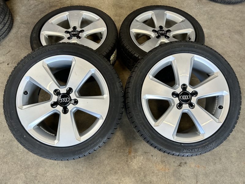 17 inch originele velgen + winterbanden Audi A3 8V0601025BK