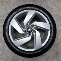 17 inch originele Richmond GTI velgen + zomerbanden Volkswagen Golf 8 5H0601025E