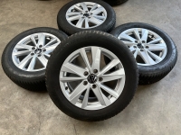 16 inch originele Karlstad velgen + vierseizoenenbanden Volkswagen Touran 5TA601025Q