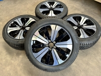 19 inch originele velgen + winterbanden Volvo XC40 Pure Electric 32143627, 32143628