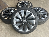 21 inch originele Betria velgen + zomerbanden Skoda Enyaq 5LA601025BL