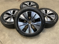 19 inch originele velgen + winterbanden Mercedes EQC 235 55 19 A2934011200 set 1