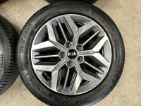 17 inch originele velgen + zomerbanden Kia Optima  / E niro 52910-A8610