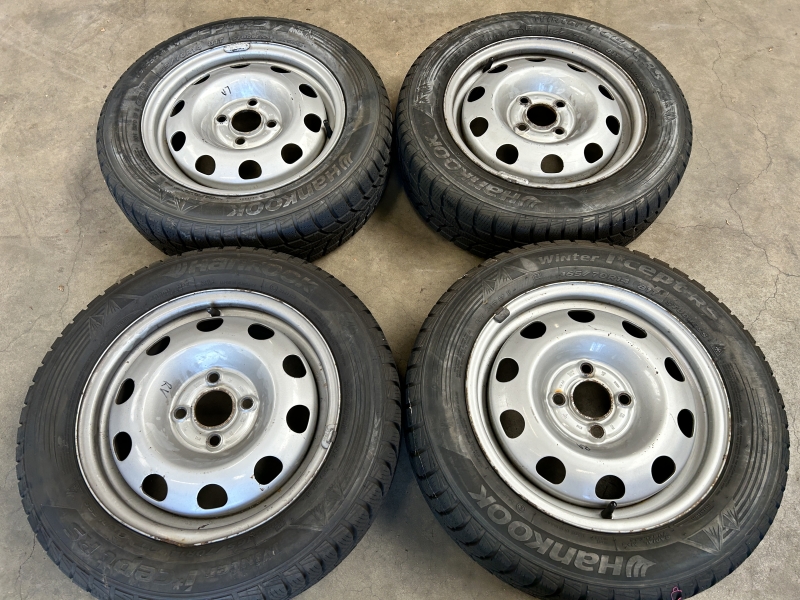 14 inch stalen velgen + Dunlop winterbanden Volkswagen Up set D