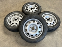 14 inch stalen velgen + Dunlop winterbanden Volkswagen Up set D