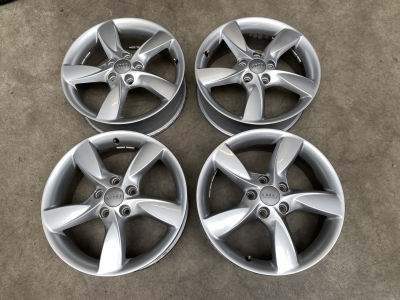 17 inch originele velgen Audi A3 8V0071497