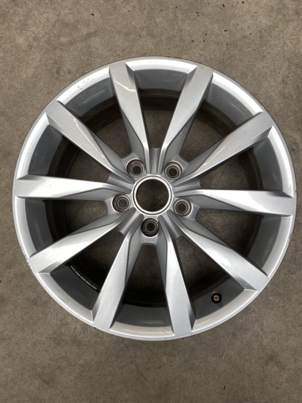 17 inch Dijon velg Volkswagen Golf  5GO601025BH 1