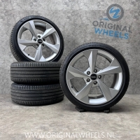 18 inch originele velgen + zomerbanden Audi A3 8Y 8Y0601025J set 2