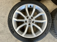 18 inch originele velgen + zomerbanden Audi A4 B9 8W0601025H