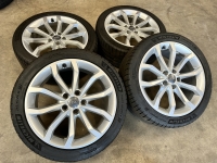 18 inch originele velgen + zomerbanden Audi A4 B9 8W0601025H