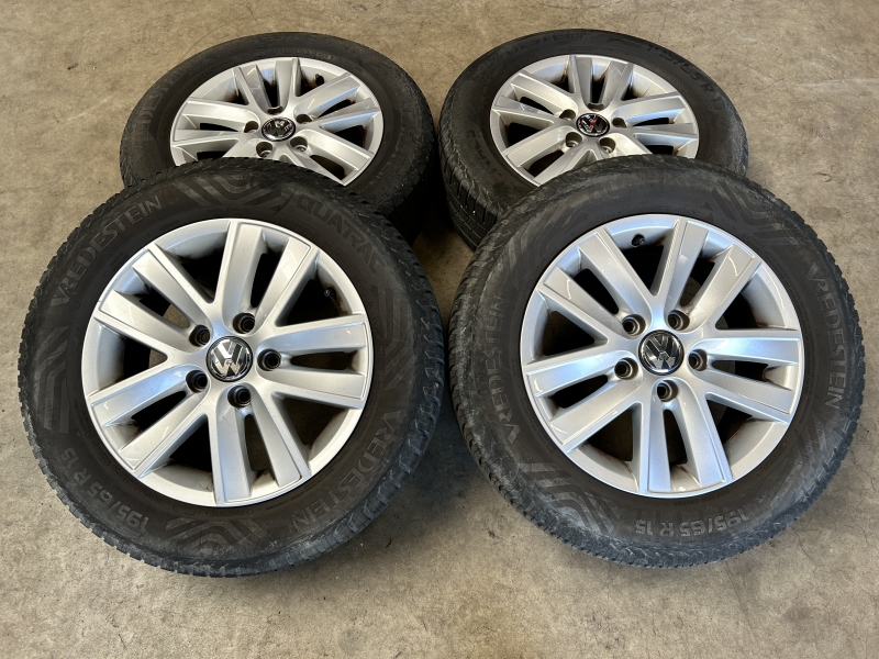 15 inch originele Kemora velgen + vierseizoenenbanden Volkswagen Caddy 2K5601025