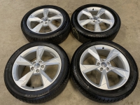 19 inch originele velgen + winterbanden Audi Q3 235 50 19 83A601025N (3)