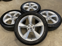 19 inch originele velgen + winterbanden Audi Q3 235 50 19 83A601025N (3)