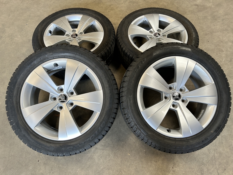 17  inch originele velgen + winterbanden  Skoda Superb 3V060102A