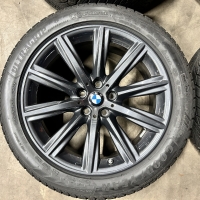 18 inch originele velgen + winterbanden BMW 5 serie G30 G31 style 684 set 2