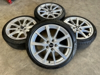 18 inch originele velgen +  zomerbanden Audi A3 S3 8Y 8Y0601025M set 2