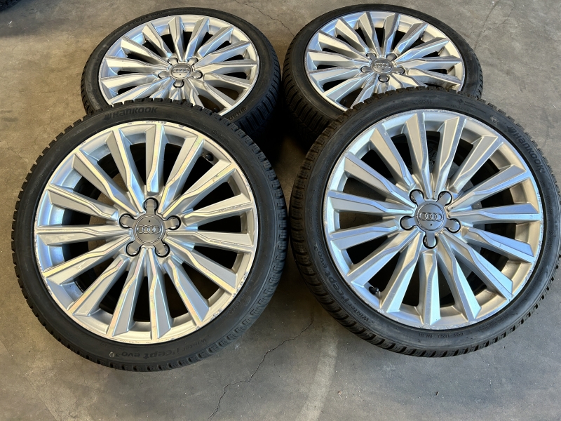 18 inch originele velgen + winterbanden Audi A3 ETRON 8V0601025CD