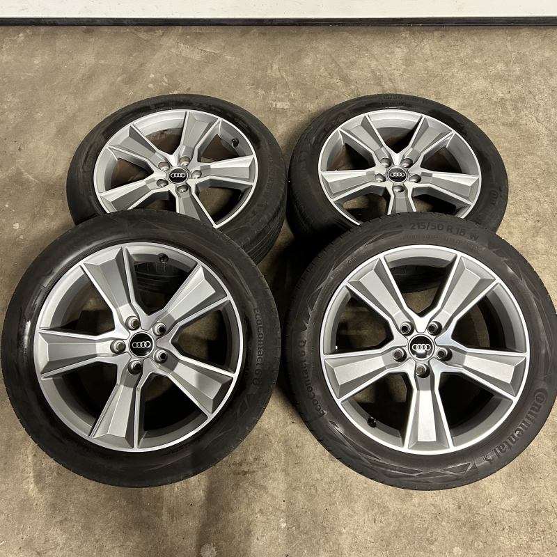 18 inch originele velgen + zomerbanden Audi Q2 81A601025J