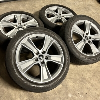 18 inch originele velgen + zomerbanden Audi Q2 81A601025J