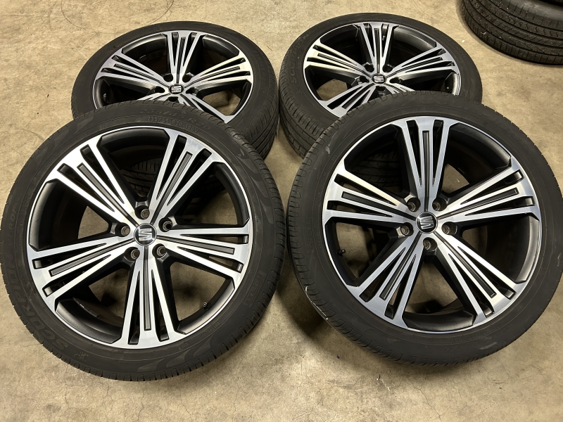 20 inch originele velgen + zomerbanden Seat Tarraco 5FJ601025B