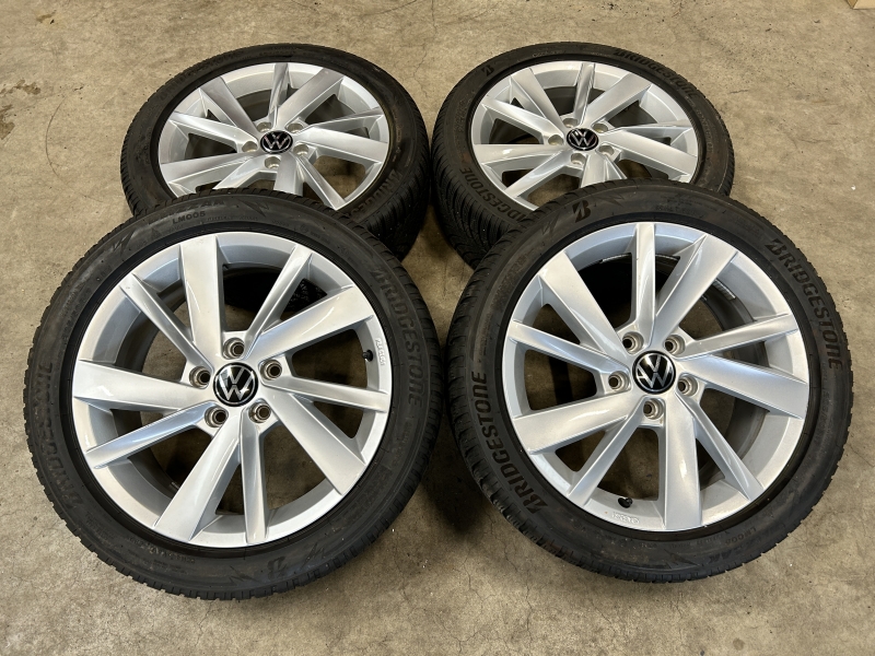 17 inch originele Gavia velgen + winterbanden Volkswagen Golf 8 5H0071497