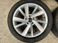 17 inch originele Gavia velgen + winterbanden Volkswagen Golf 8 5H0071497