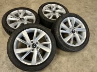 17 inch originele Gavia velgen + winterbanden Volkswagen Golf 8 5H0071497