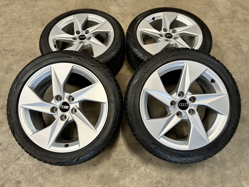 17 inch originele velgen + vierseizoenenbanden Audi A3 8Y0601025A