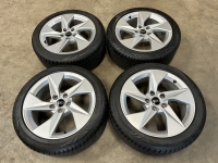 17 inch originele velgen + vierseizoenenbanden Audi A3 8Y0601025A