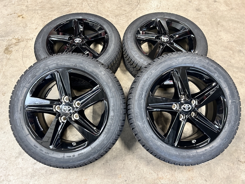 16 inch originele velgen + winterbanden Toyota Auris - Corolla PW457-02004