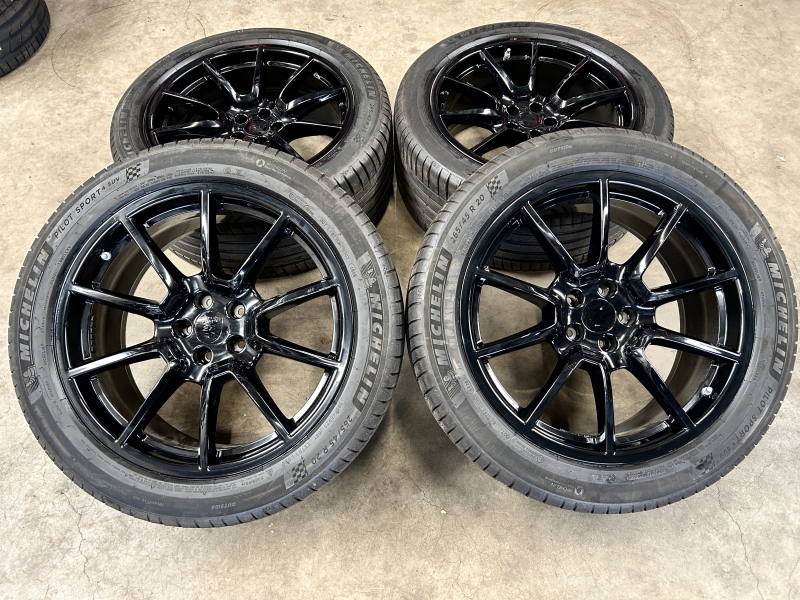 20 inch originele velgen + zomerbanden Porsche Macan 95B601025BH 95B601025BJ