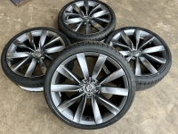 19 inch originele Chennai velgen + zomerbanden Volkswagen Golf Caddy 3G8601025G