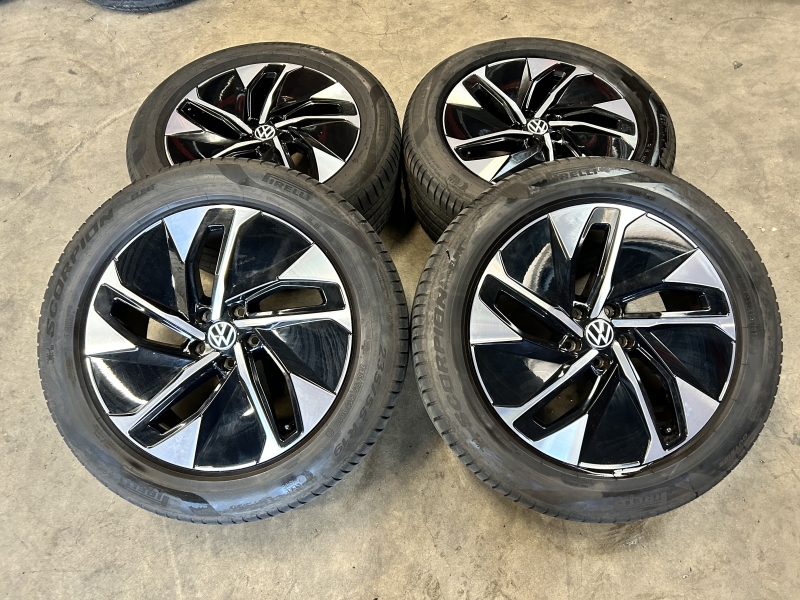 19 inch originele Hamar velgen + Pirelli zomerbanden Volkswagen ID.4 - ID.Buzz 11A601025 