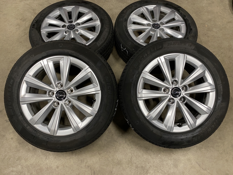 16 inch originele velgen + zomerbanden Opel Astra L  9843281280 set 2