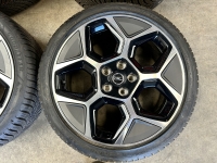 18 inch originele velgen + vierseizoenenbanden Opel Astra L 9843281680