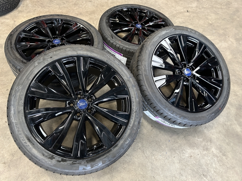 20 inch originele velgen + zomerbanden Ford Kuga MK3 (LJ6C-L2A PV4C-L2A)