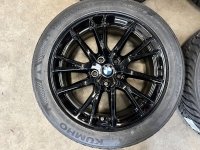 17 inch originele velgen + winterbanden BMW 1 serie F40 style 489 7849122 zwart