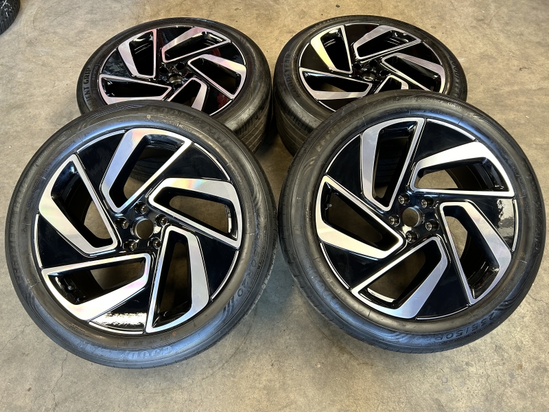 20 inch originele Montreal velgen + zomerbanden Volkswagen ID.Buzz 14B601025E 14B601025F