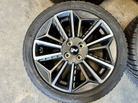 17 inch originele velgen + vierseizoenenbanden Hyundai I20 N 52910-Q0500