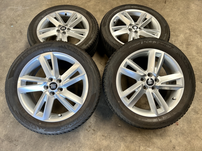 17 inch originele velgen + winterbanden Seat Arona 6F9601025E