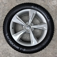 19 inch originele velgen + winterbanden Audi Q5 80A601025K set 3