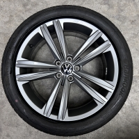 17 inch originele Sebring velgen + zomerbanden Volkswagen Polo 2GM601025G set 1