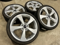 19 inch originele rotor velgen + winterbanden Audi A3 S3 RS3 8V0601025ES 