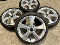 19 inch originele rotor velgen + Pirelli winterbanden Audi A3 S3 RS3 8V0601025ES 